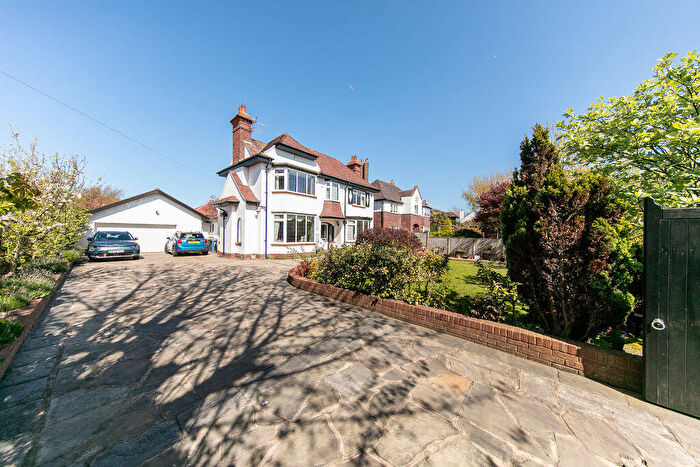 4 Bedroom Detached House For Sale In Victoria Road West, Thornton-Cleveleys, FY5