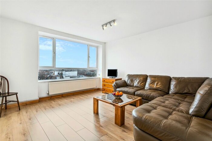 1 Bedroom Flat To Rent In Heathfield Road, London, SW18