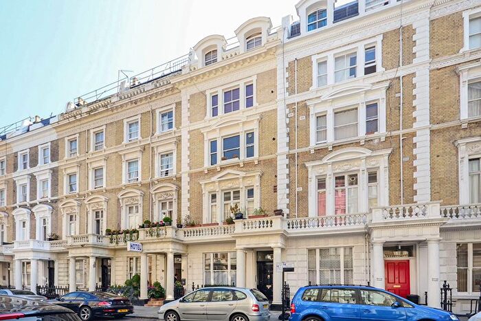 1 Bedroom Flat To Rent In Clahricarde Gardens, Notting Hill, W2