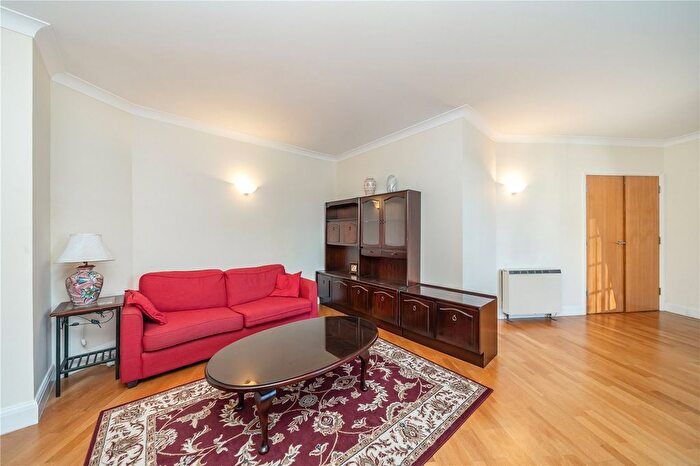 2 Bedroom Flat To Rent In South Block, A Belvedere Road, London, SE1
