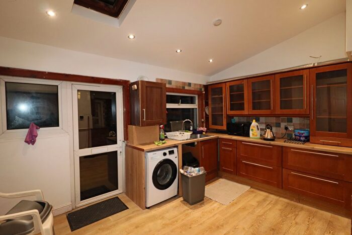 5 Bedroom Terraced House To Rent In Netherfield Gardens, Barking, IG11