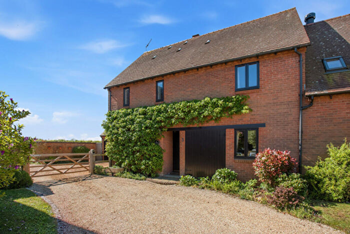 4 Bedroom Cottage For Sale In Farriers Court, Wasperton, Warwick, CV35