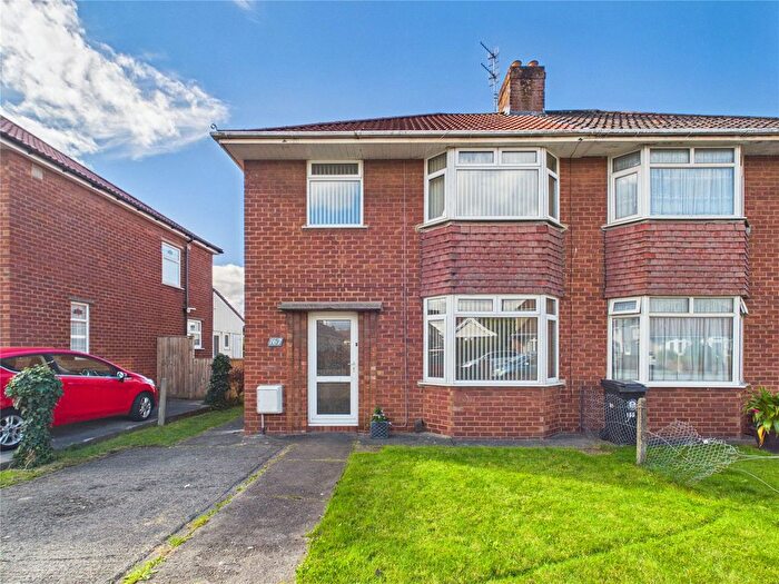 3 Bedroom Semi-Detached House For Sale In Kings Head Lane, Bristol, BS13