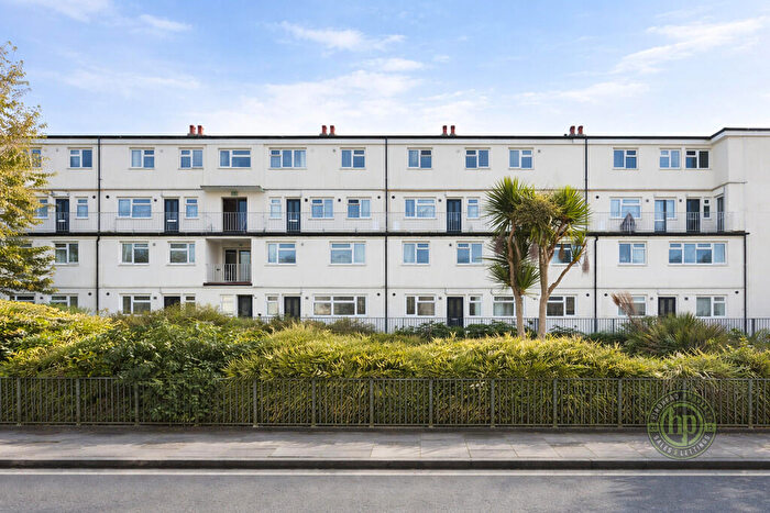 3 Bedroom Maisonette For Sale In Clowance Street, Plymouth, PL1