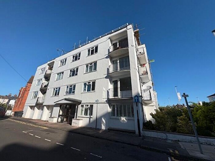 2 Bedroom Flat To Rent In Hyde Road, Eastbourne, BN21