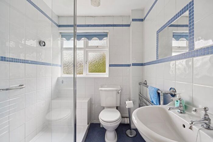 4 Bedroom Detached House For Sale In Maybrook Gardens, High Wycombe, HP13