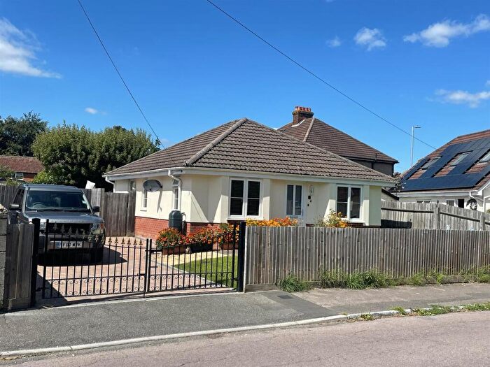 2 Bedroom Bungalow To Rent In India Avenue, Salisbury, SP2