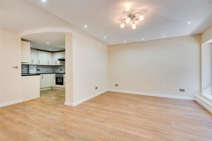 4 Bedroom Flat To Rent In Harley Street, London, W1G