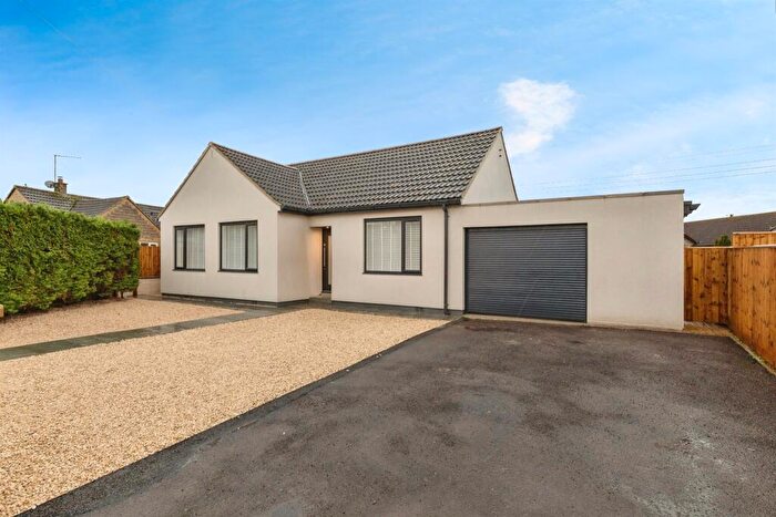 4 Bedroom Bungalow For Sale In Orchard Drive, Southwick, Trowbridge, BA14