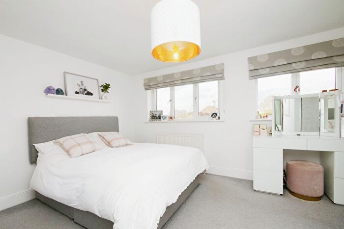 4 Bedroom Detached House For Sale In The Chestnuts, Wigginton, York, YO32