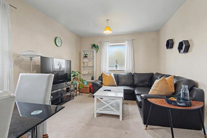 2 Bedroom Flat For Sale In Paladine Way, Calverly Court, CV3