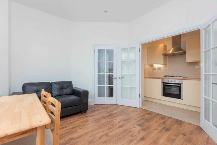2 Bedroom Flat To Rent In Westbury Avenue, Turnpike Lane, N22