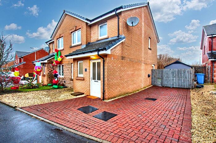 3 Bedroom Semi Detached House For Sale In Daisyhill Road, Blackburn, EH47
