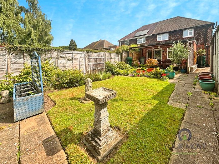 3 Bedroom Semi-Detached House For Sale In Valentine Road, Maidstone, Kent, ME15