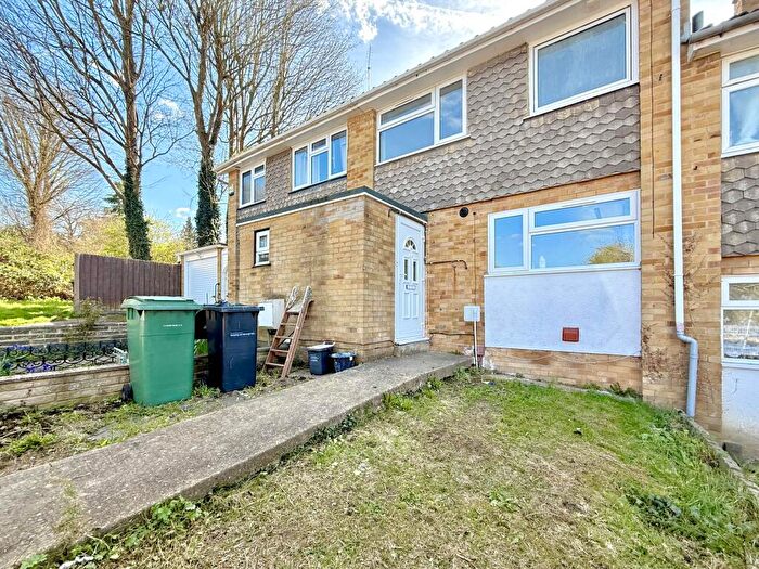 3 Bedroom Terraced House To Rent In Dixon Close, ME15