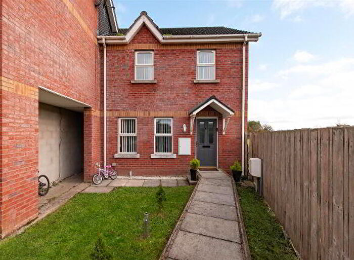 3 Bedroom Semi-Detached House For Sale In Oak Grove, Banbridge, BT32