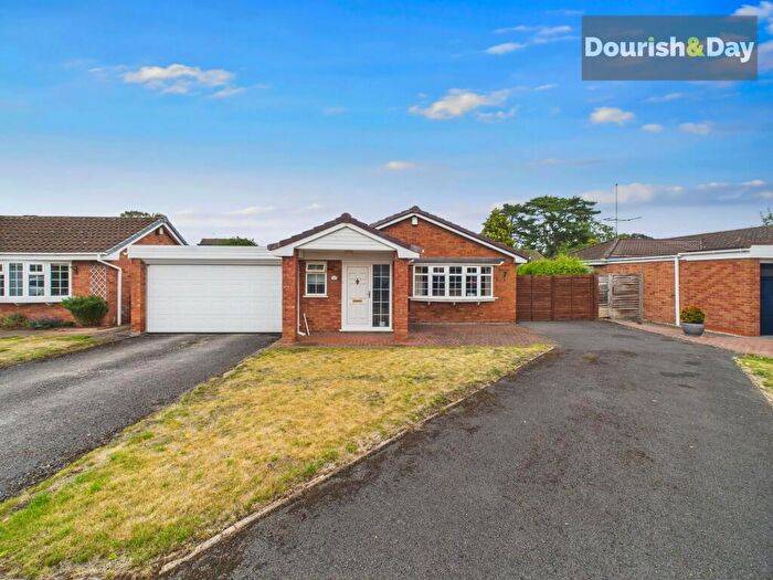 3 Bedroom Detached Bungalow For Sale In Creswell Farm Drive, Stafford, ST16