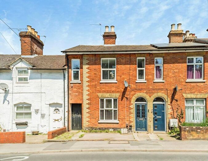 3 Bedroom Terraced House For Sale In Sarum Hill, Basingstoke, RG21