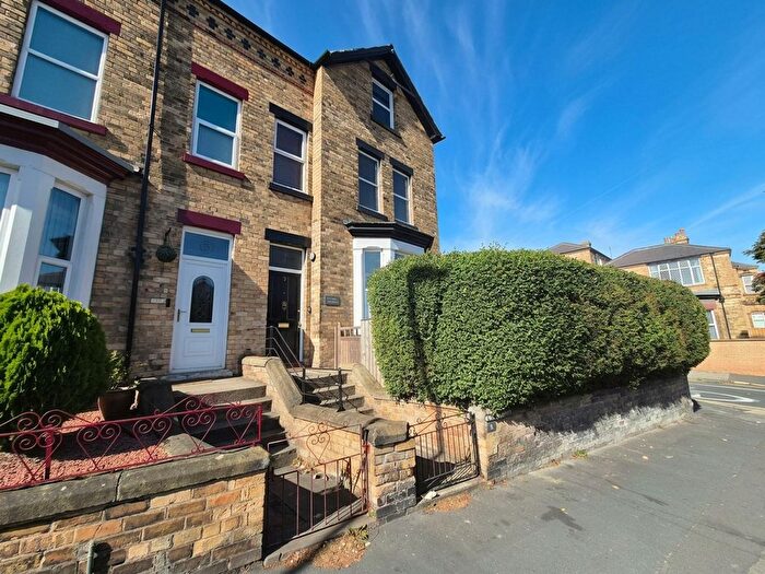 4 Bedroom Semi Detached House For Sale In Seamer Road, Scarborough, YO12
