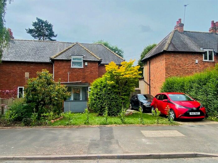 3 Bedroom Semi-Detached House To Rent In Tennal Road, Harborne, Birmingham, B32
