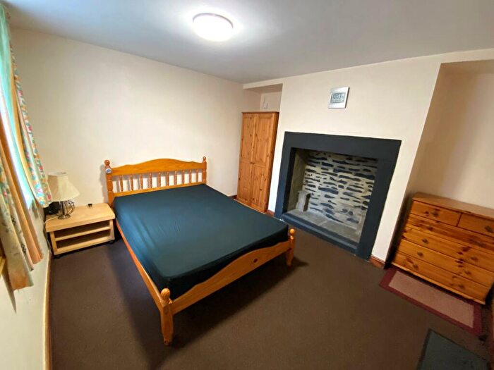 1 Bedroom Flat To Rent In Bingley Road, Shipley, West Yorkshire, Uk, BD18