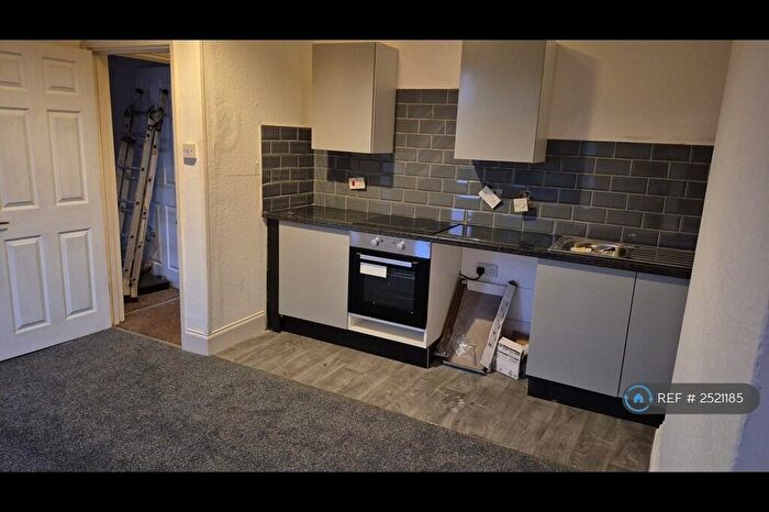 2 Bedroom Flat To Rent In Lipson Road, Plymouth, PL4