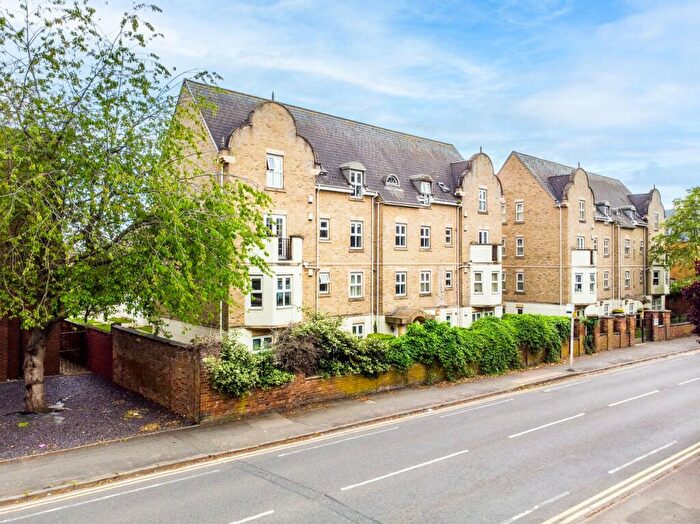 2 Bedroom Apartment For Sale In Billing Road, Northampton, NN1