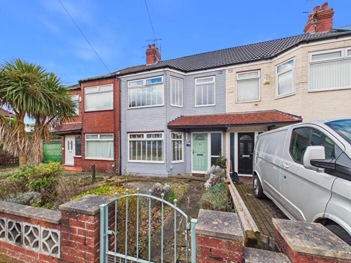 3 Bedroom Terraced House For Sale In National Avenue, Hull, HU5