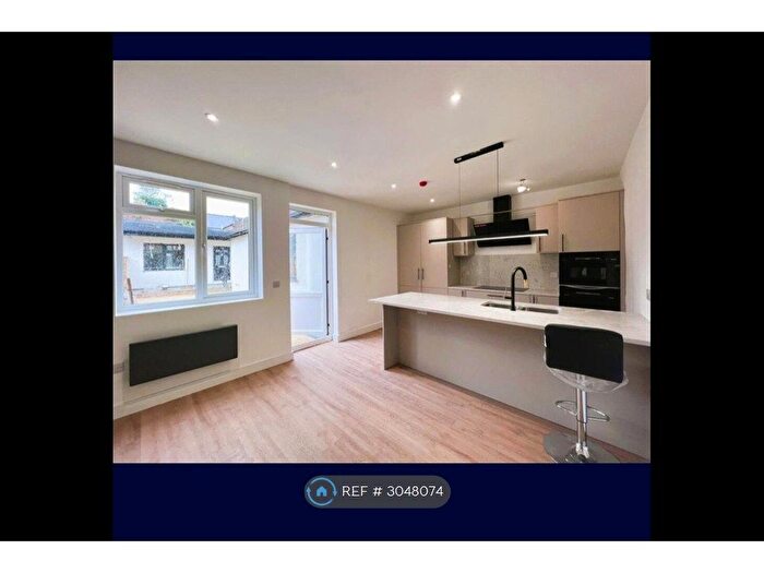6 Bedroom Detached House To Rent In Granville Road, Luton, LU1