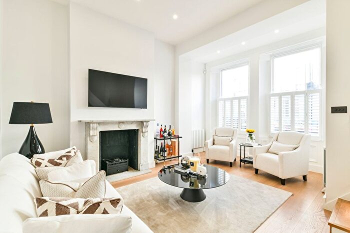 2 Bedroom Flat To Rent In Harrington Gardens, London, SW7