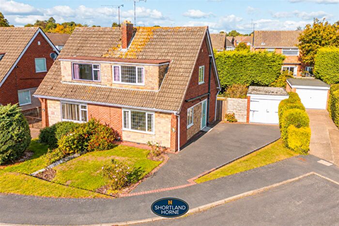 3 Bedroom Semi-Detached Bungalow For Sale In Wye Close, Bulkington, Bedworth, CV12