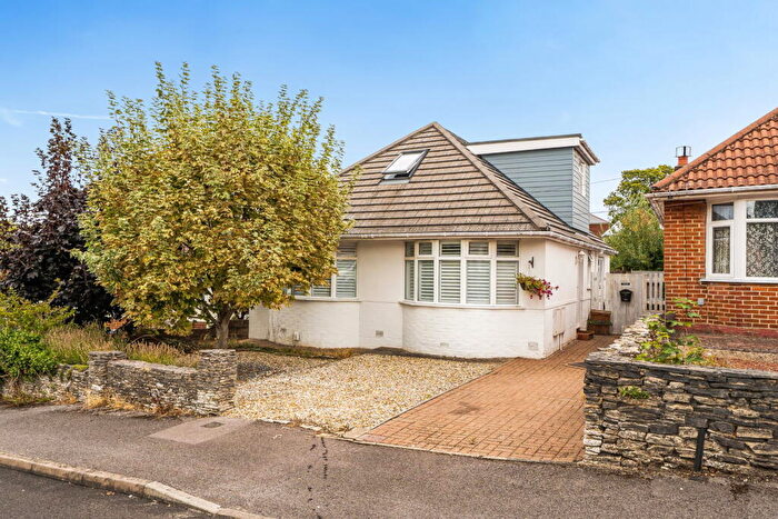 4 Bedroom Detached House For Sale In South East Crescent, Southampton, SO19