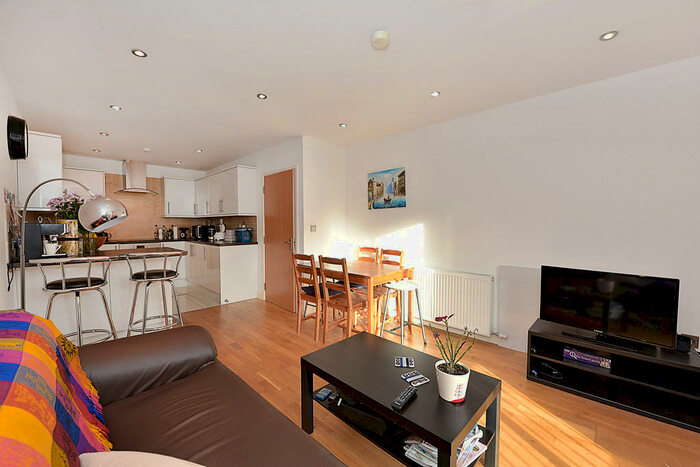 2 Bedroom Apartment To Rent In Morning Lane, E9