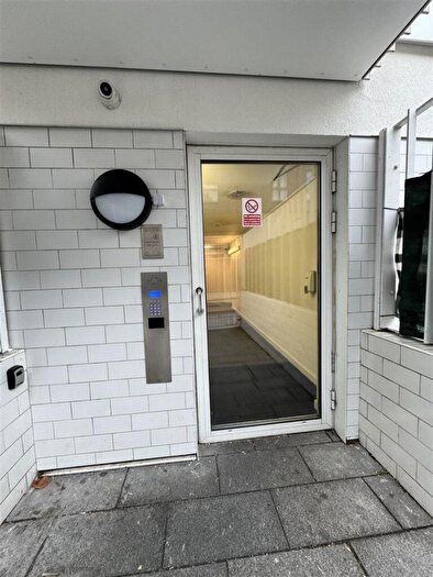 2 Bedroom Flat To Rent In Axe Street, Barking, IG11