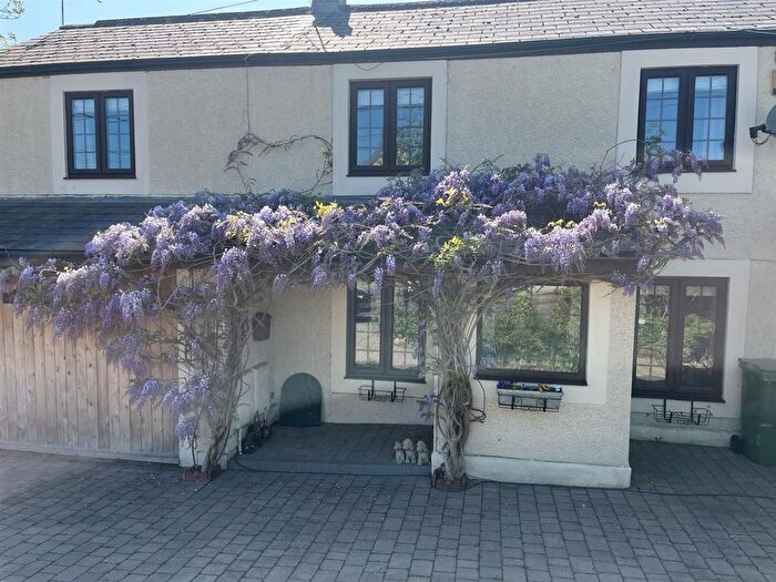 4 Bedroom Semi-Detached House For Sale In Caerleon Road, Llanfrechfa, Cwmbran, NP44