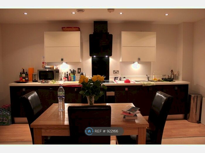 1 Bedroom Flat To Rent In St. Paul's Square, Birmingham, B3