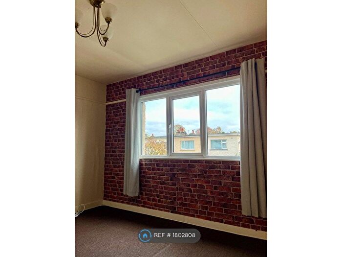 Studio To Rent In Cherry Gardens, Bishop's Stortford, CM23