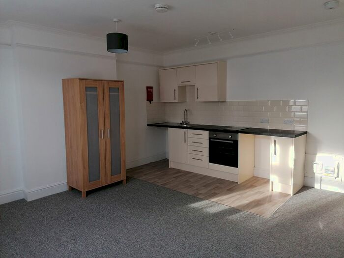 Studio To Rent In Tring Road, Aylesbury HP20