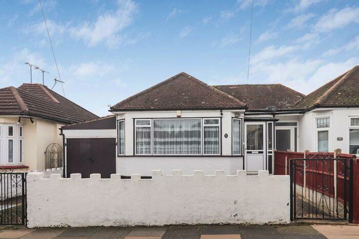 3 Bedroom Detached Bungalow To Rent In Springfield Drive, Westcliff-On-Sea, SS0