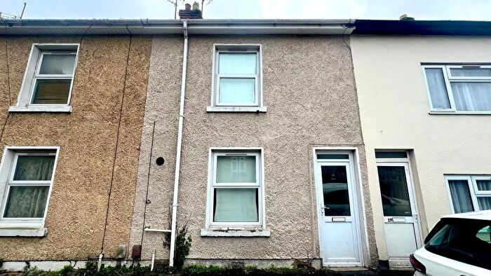 4 Bedroom Terraced House To Rent In King William Street, Swindon, SN1