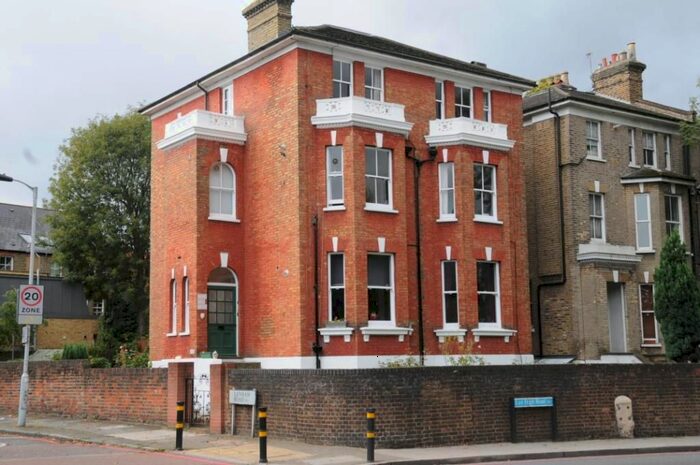 2 Bedroom Flat To Rent In Lee High Road, Lee, London, SE12