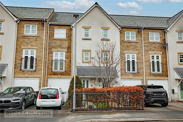 3 Bedroom Town House For Sale In Waters Reach, Mossley, OL5