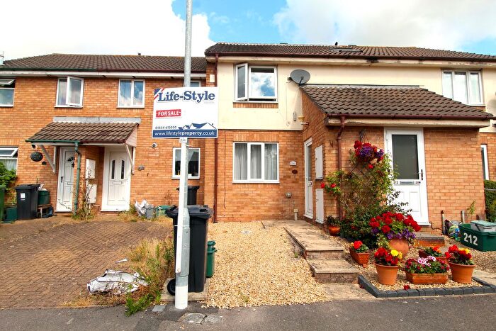 1 Bedroom Flat For Sale In Oaktree Crescent, Bradley Stoke, BS32