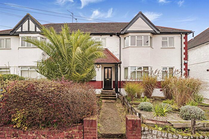 1 Bedroom Maisonette To Rent In Church Lane, Walthamstow, London, E17