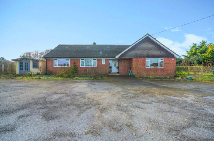 3 Bedroom Bungalow For Sale In Palestine, Andover, Hampshire, SP11