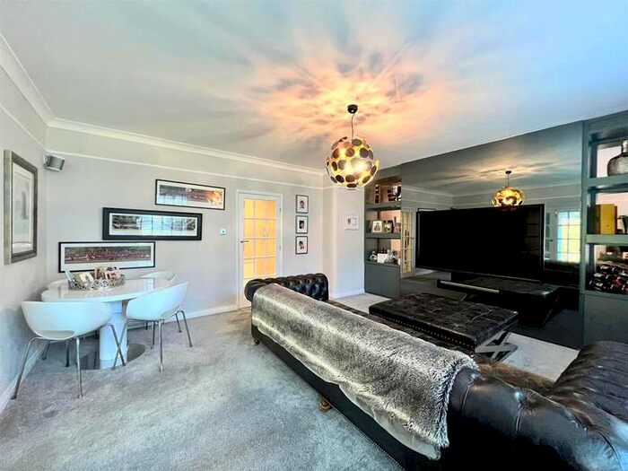 2 Bedroom Apartment To Rent In Groby Court, Altrincham, WA14