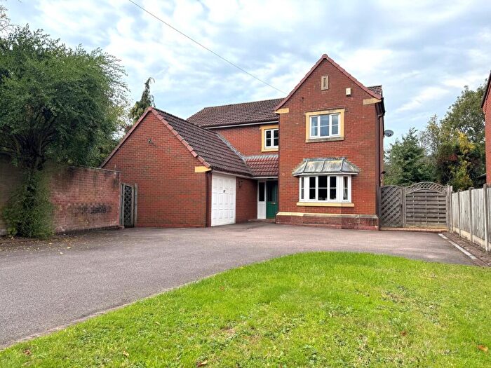 4 Bedroom Detached House For Sale In Henhurst Hill, Burton-on-Trent, DE13
