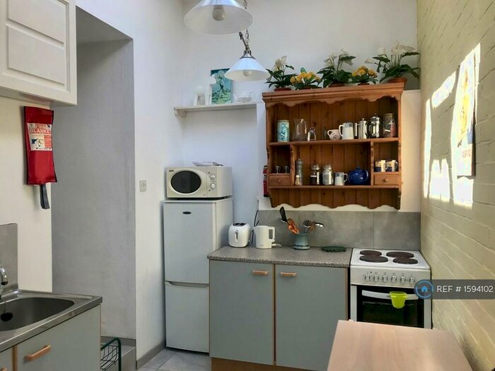 1 Bedroom Terraced House To Rent In Peregrine Hall, Lostwithiel, PL22