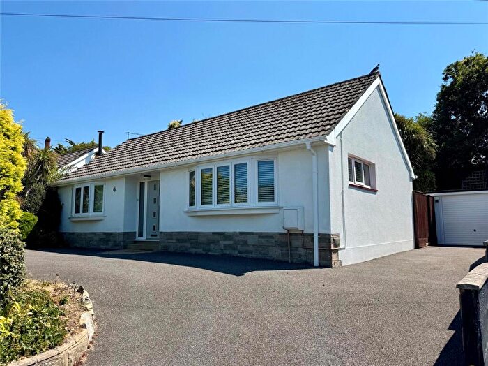 2 Bedroom Bungalow For Sale In Farm Lane South, Barton On Sea, Hampshire, BH25
