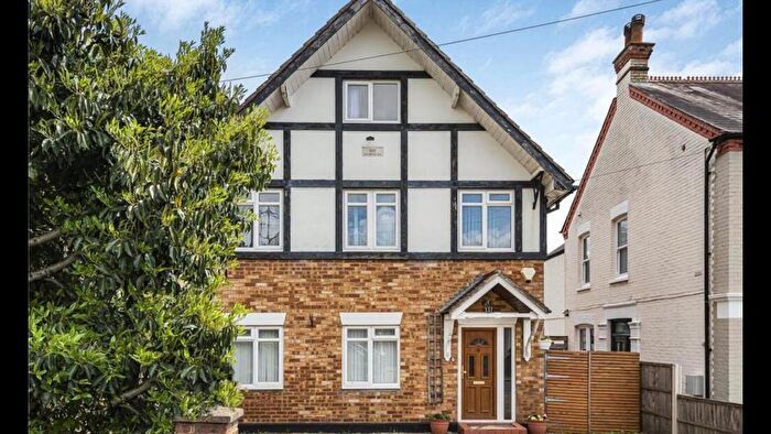 5 Bedroom Detached House For Sale In Victoria Road, Barnet, EN4